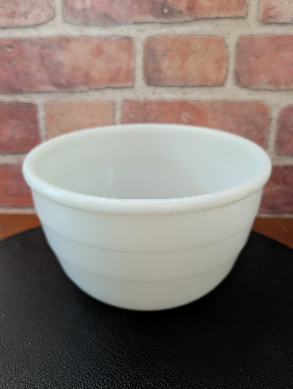 VINTAGE GE MILK GLASS Beehive Style MIXING BOWL